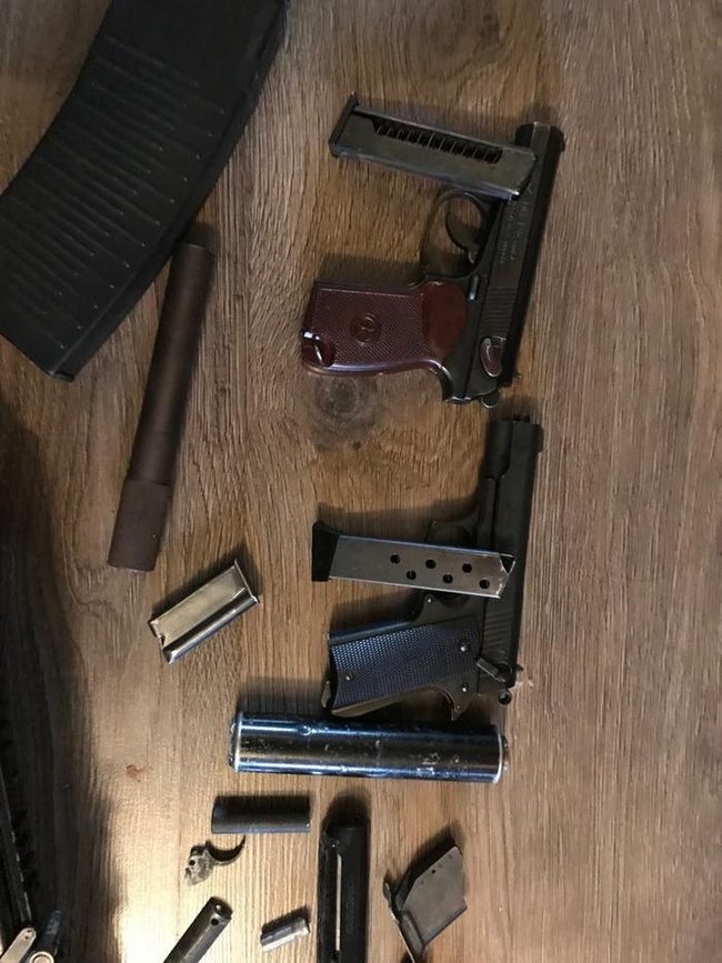 SBU nabs ring of arms traffickers operating in several Ukraine’s regions 04