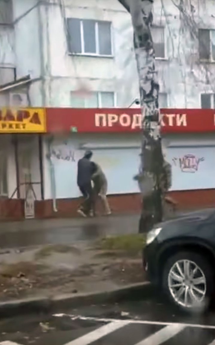 У Житомирі невідомий побив працівника ТЦК 01