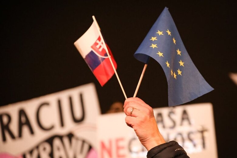 Словаки на протестах 21 лютого вимагали відставки Фіцо