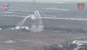 Авіаудар по окупантах на Харківщині: пара Мі-24 відпрацювала по позиціях ворога у зоні 58-ї бригади. ВIДЕО