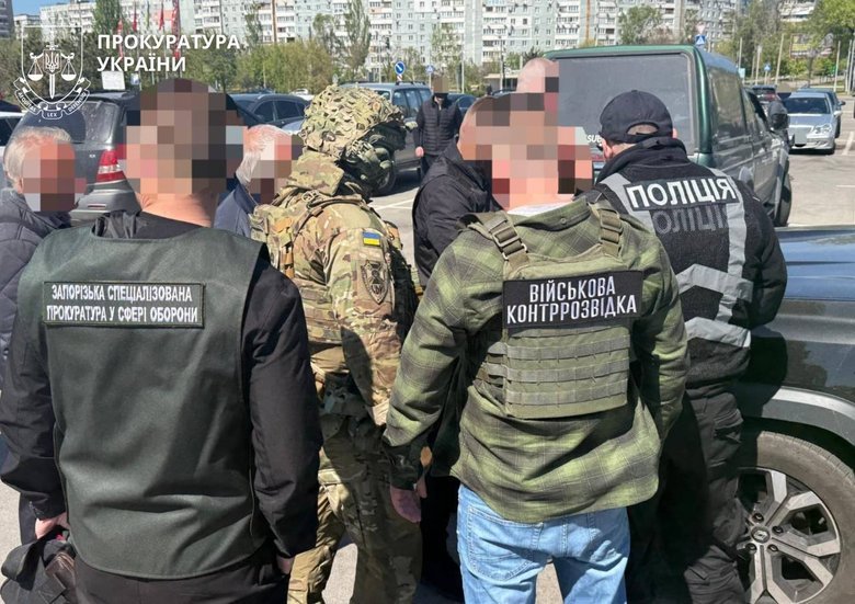 Командир батальйону на Запоріжжі вимагав кошти у підлеглих