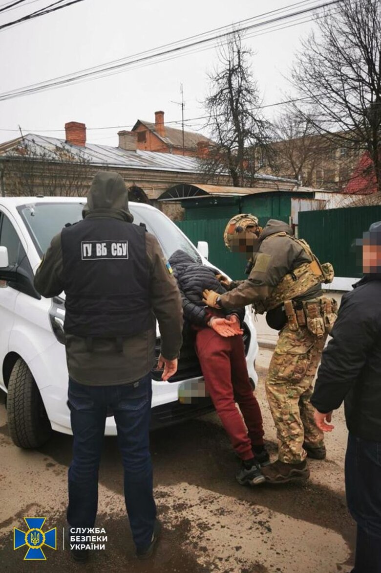 На Вінниччині викрито зрадника, який вербував українських тюремників до ПВК Вагнер, - СБУ 02
