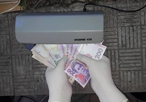 На хабарі 5200 грн затримано декана університету в Камянці-Подільському, - Нацполіція 02