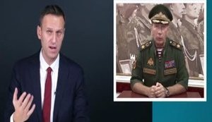 "Верзете у своєму ролику якісь нісенітниці про Порошенка. Так у вас онуки навчаються в Англії! Незрозуміло на які гроші", - Навальний відповів Золотову і розповів про нерухомість його сім'ї. ВIДЕО