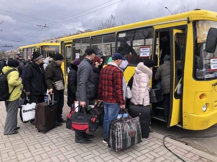 Гірську громаду на Луганщині війська РФ обстрілюють уже понад вісім годин, застосовують авіацію, - Гайдай 02 Гірську громаду на Луганщині війська РФ обстрілюють уже понад вісім годин, застосовують авіацію, - Гайдай 02