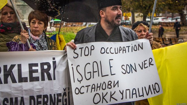 В Стамбуле прошел митинг в поддержку Украины 03