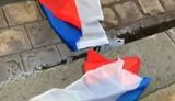 Українські ветерани порвали прапор РФ біля Єлисейського палацу. ВІДЕО+ФОТОрепортаж