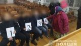 Рецидивист ограбил 77-летнюю пенсионерку, закрылся у нее в квартире и угрожал полицейским ножом. ФОТО