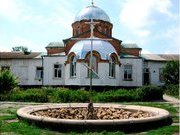 Есть в Херсонской области один поселок - Червоный Маяк