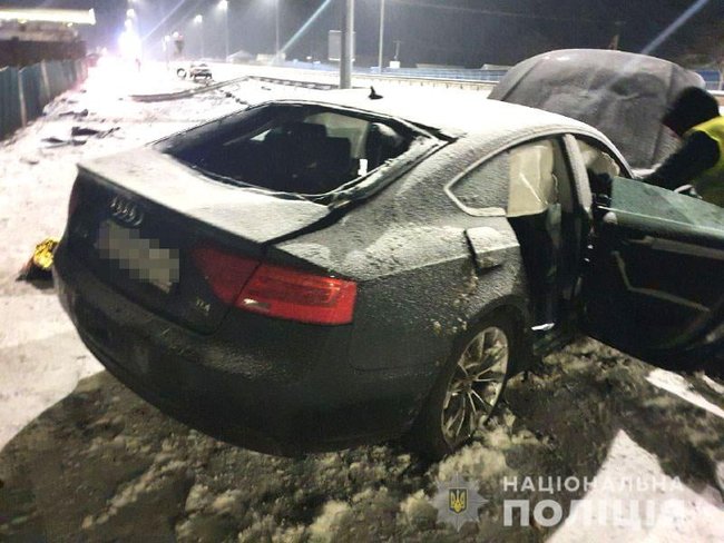 На трассе Киев-Чоп в ДТП насмерть разбились два человека, еще двое госпитализированы, - полиция 02