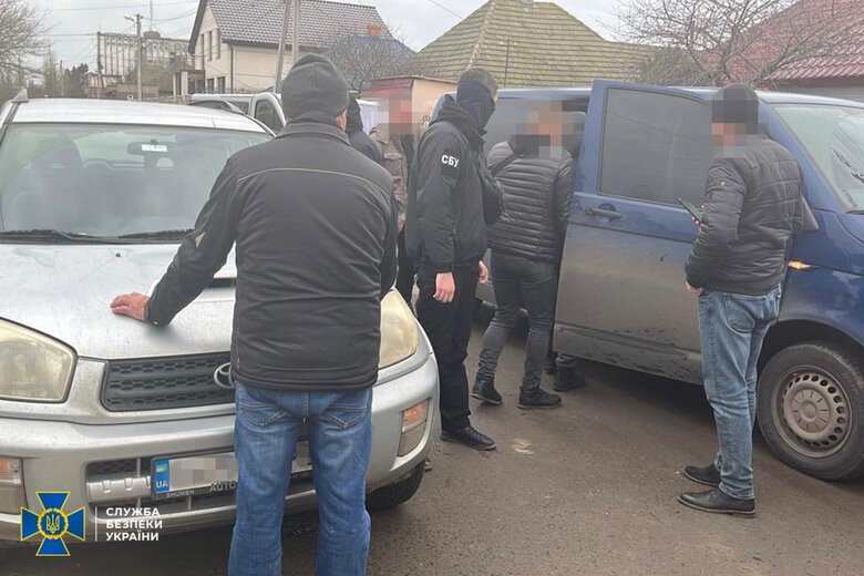 Ликвидированы новые каналы побега уклонистов за границу: к схемам причастны депутаты райсовета Киевщины, - СБУ 02