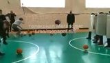 У російському Нижньовартовську "в рамках профорієнтації" силовики пограли зі школярами в "протестувальників" і "ОМОН". ВIДЕО