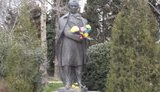 Жителі окупованих Ялти, Керчі та Севастополя поклали квіти до пам