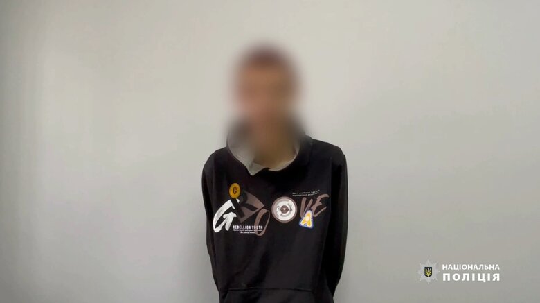 На Одещині двоє хлопців підпалили поліцейське авто
