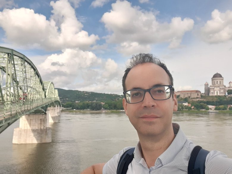 Петер Балог.