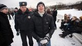 В Петербурге полиция задерживает молодежь за массовую игру в снежки. ФОТО+ВИДЕО