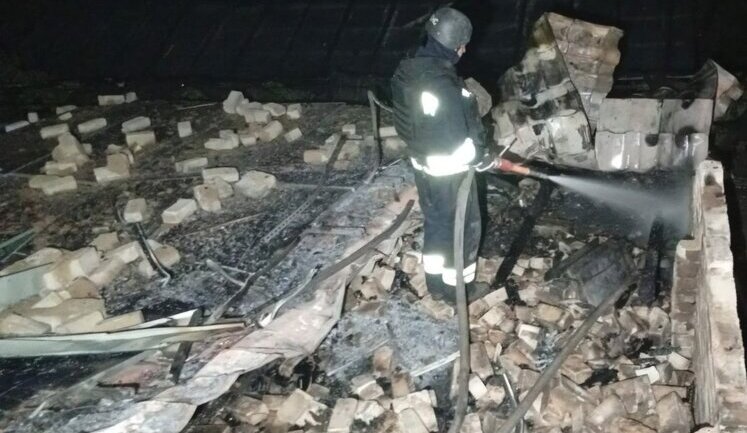 Звечора до ранку росіяни атакували два райони Дніпропетровщини. ФОТОрепортаж