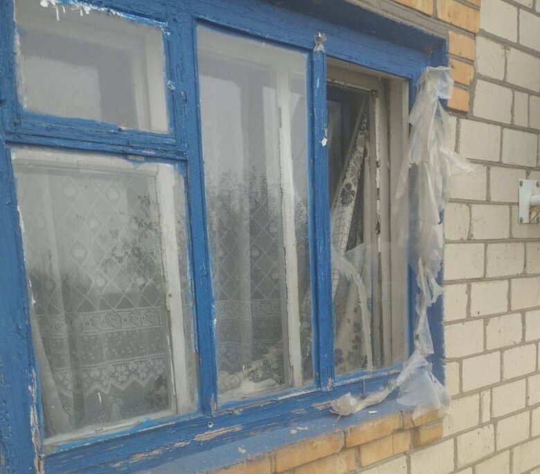 Окупанти обстріляли з важкої артилерії два райони Дніпропетровщини, через пошкодження ЛЕП без світла залишилося майже 1900 родин 02 Окупанти обстріляли з важкої артилерії два райони Дніпропетровщини, через пошкодження ЛЕП без світла залишилося майже 1900 родин 02