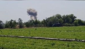 Вражеский БПЛА атаковал херсонских аграриев во время сбора арбузов: "Дрон на машину летит, бегите!". ВИДЕО