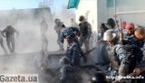 Битва за храм сторонников УПЦ МП и УПЦ КП: рейдеры, под охраной "Беркута", закрылись в церкви и пьянствовали. ФОТОрепортаж+ВИДЕО