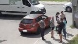 У водія у Львові, що зупинився на червоне світло, відібрали понад 300 тисяч гривень