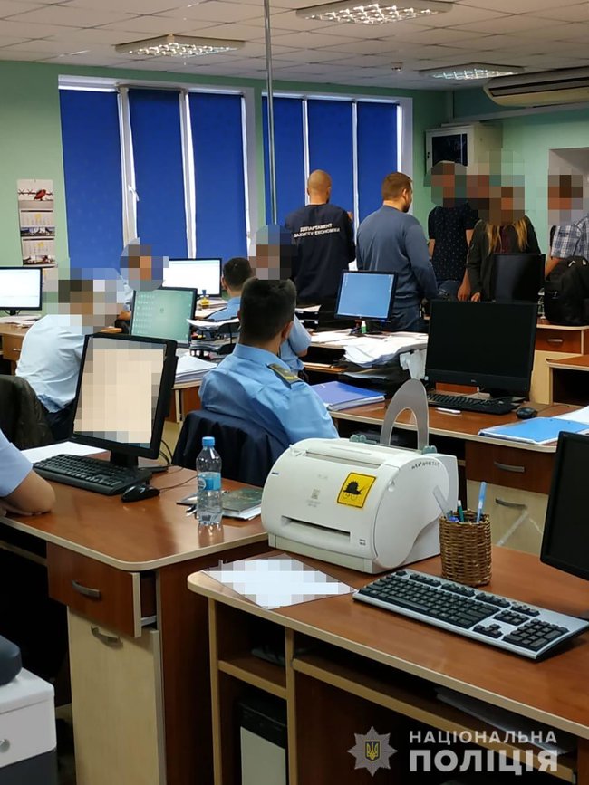 Коррупционная схема растаможивания автомобилей ликвидирована на Винницкой таможне, - Нацполиция 03 Коррупционная схема растаможивания автомобилей ликвидирована на Винницкой таможне, - Нацполиция 03