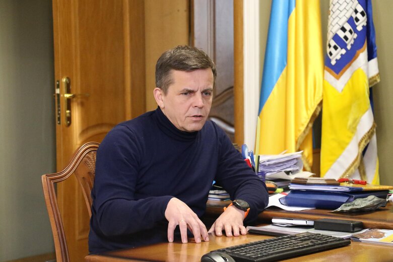 Під час війни обираєш між поганим і ще гіршим. Міський голова Житомира Сухомлин – про допомогу ЗСУ, відібраний ПДФО, бомбосховища, дрони і тиск на місцеве самоврядування 05