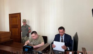 Обвинувачення так і не надало переліку військових, яких Рюмшин нібито умисно включив до списків на навчання у Франції, - адвокат. ФОТОрепортаж
