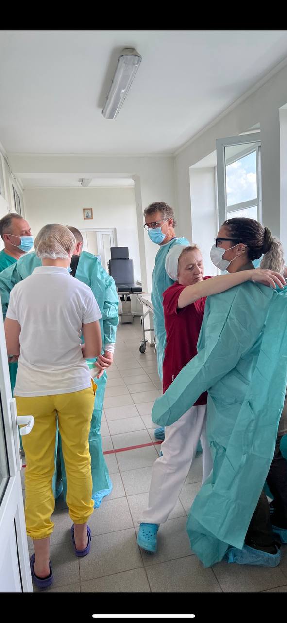 Військова капеланка Катерина Семенюк: Одна жінка з Ізюму розповідала, що було під час окупації, і казала: Я не вірю, що таке може зробити навіть маніяк. Це робили самі демони 10