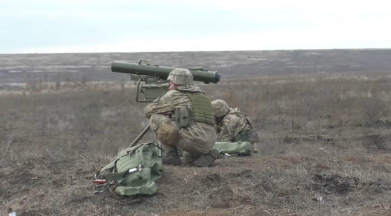 Против российских танков украинский ПТРК Cтугна-П не менее опасен, чем Javelin, но значительно дешевле, - Forbes 04