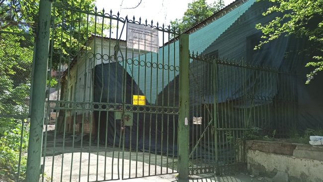 Ні - руйнуванню історичного Києва!: активісти протестують проти забудови маєтку 19 століття в центрі столиці 05
