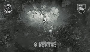 ЗСУ скинули вибухівку з дрона на окупантів і ліквідували їх у лісових хащах. ВIДЕО
