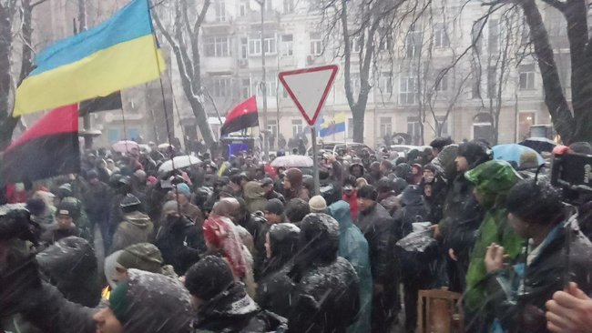 У центрі Києва відбувається марш із вимогою імпічменту 61