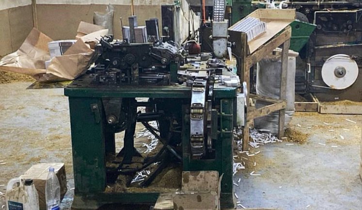 БЕБ знайшло підпільну фабрику з виробництва сигарет на Черкащині: вилучено майна та продукції на 30 мільйонів. ФОТО