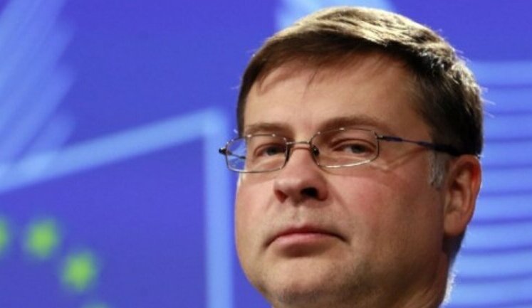У Єврокомісії пояснили шлях до кредиту для України на $50 мільярдів. Ускладнити його може Угорщина