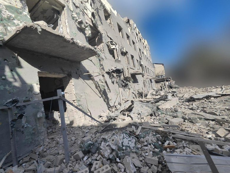 РФ масовано атакувала КАБами Херсонщині 19 квітня: що відомо?