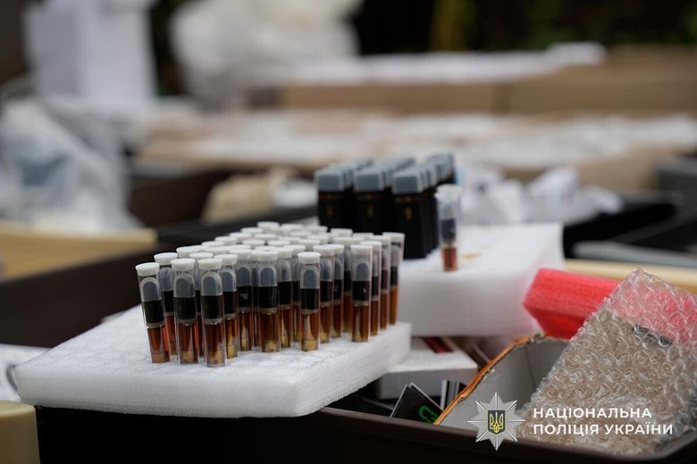 На Тернопільщині викрили мережу, яка продавала наркотики