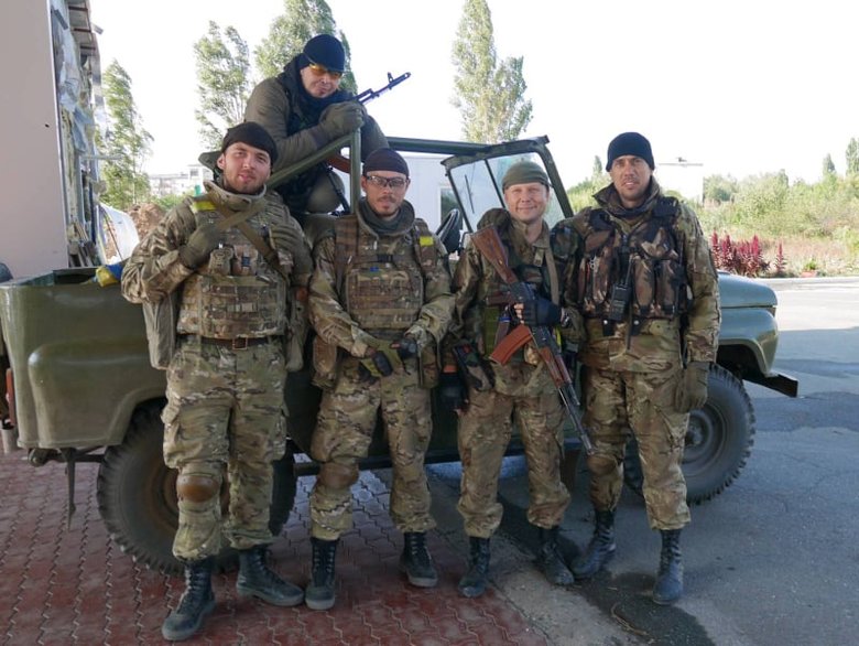 Доброволець-розвідник, різьбяр Андрій Лисканюк: Поки ми не переможемо бюрократію, марнотратство і місцевих царків - немає чого говорити про перемогу 01