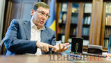 На пост генпрокурора є дві основні кандидатури, від двох таборів у політичній силі Зеленського. Дві завжди краще, ніж одна, - Луценко