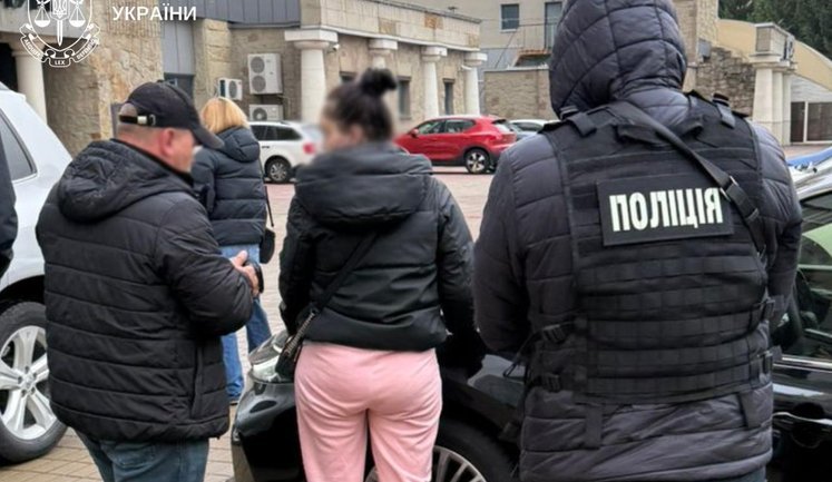 За обіцянку "домовитись" про зняття з військового обліку киянці загрожує до 8 років в’язниці, - прокуратура. ФОТОрепортаж