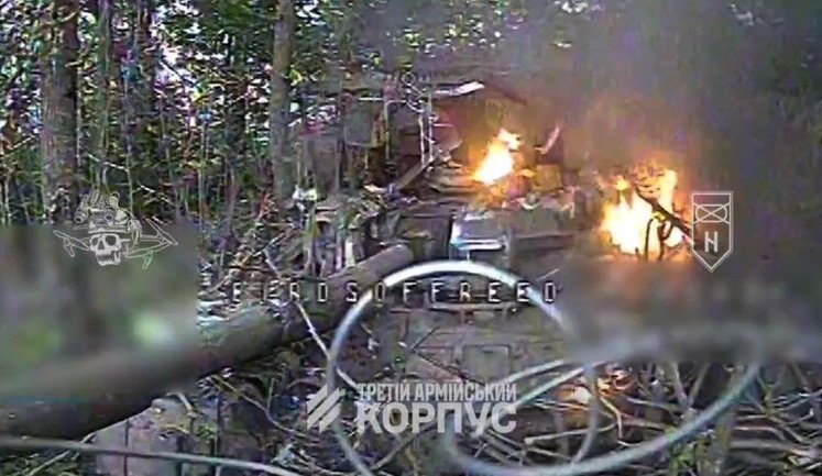 Башня российского танка взлетела в воздух в результате атаки бойцов 3 ОШБр на Харьковском направлении. ВИДЕО