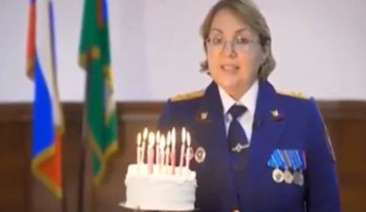 "Тобі 14? Вітаю! Ти нестимеш суворе покарання за тероризм і захоплення заручників", - Слідчий комітет РФ привітав з днем народження російських підлітків. ВIДЕО