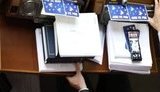 Нардепы от ОПЗЖ Ларин и Черный кнопкодавят в Раде, не используя руки. ВИДЕО
