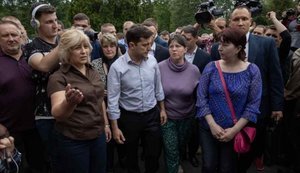 Більш як половина українців не підтримують балотування Зеленського на другий термін, - опитування КМІС. ІНФОГРАФІКА