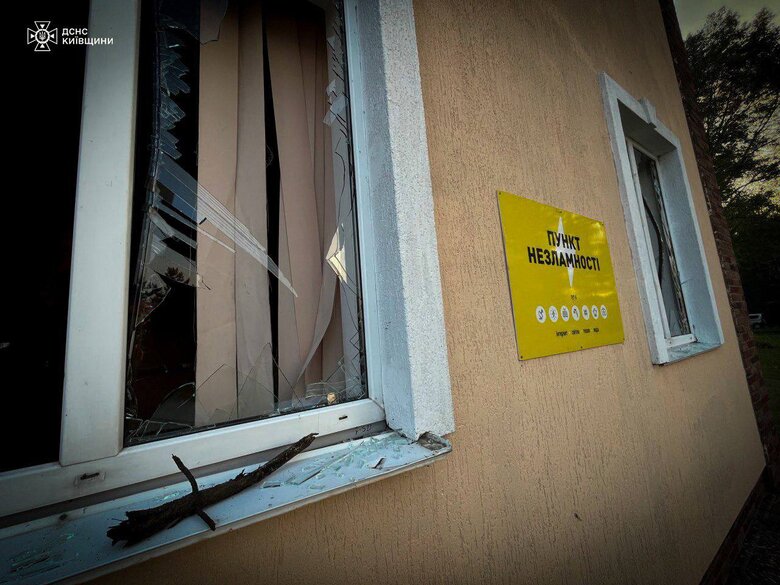 На Київщині пошкоджено пожежну частину через обстріл 30 червня 2024 року