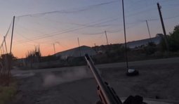 Боєць ЗСУ підбив FPV-дрон РФ зі стрілецької зброї