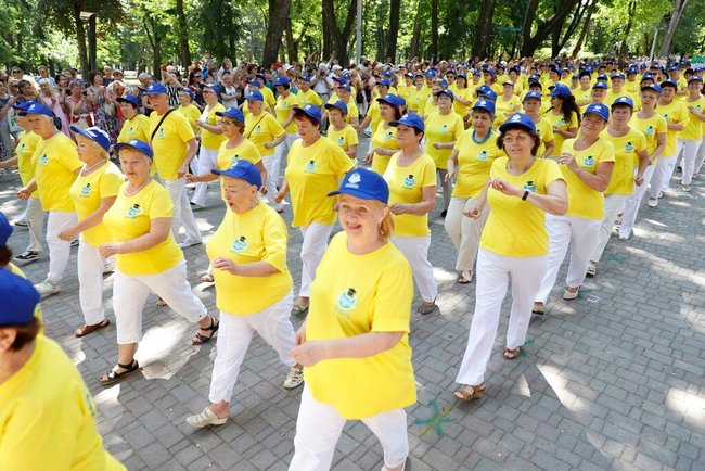 З Україною в серці: в Дніпрі відбувається перший масштабний фестиваль життєлюбів 01