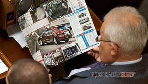"Регионалы" хотят выселить журналистов с балкона Рады: Дайте нам нормально поработать. ВИДЕО