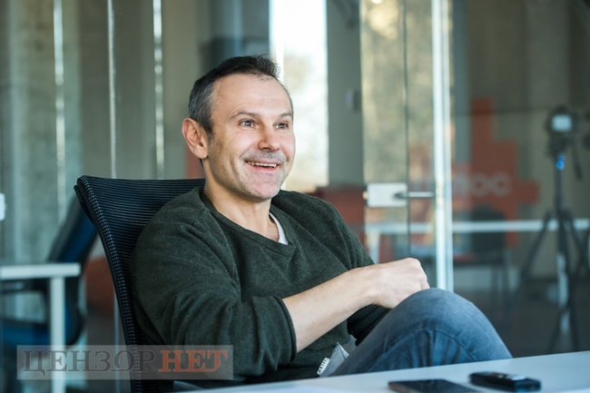 Святослав Вакарчук: Я спілкуюсь із президентом. Тема Донбасу і Криму займає 80% наших розмов 05 Святослав Вакарчук: Я спілкуюсь із президентом. Тема Донбасу і Криму займає 80% наших розмов 05