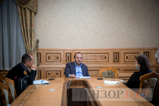 Глава Держмитслужби Павло Рябікін: Під санкції РНБО потрапила видима частина айсберга контрабанди 08 Глава Держмитслужби Павло Рябікін: Під санкції РНБО потрапила видима частина айсберга контрабанди 08